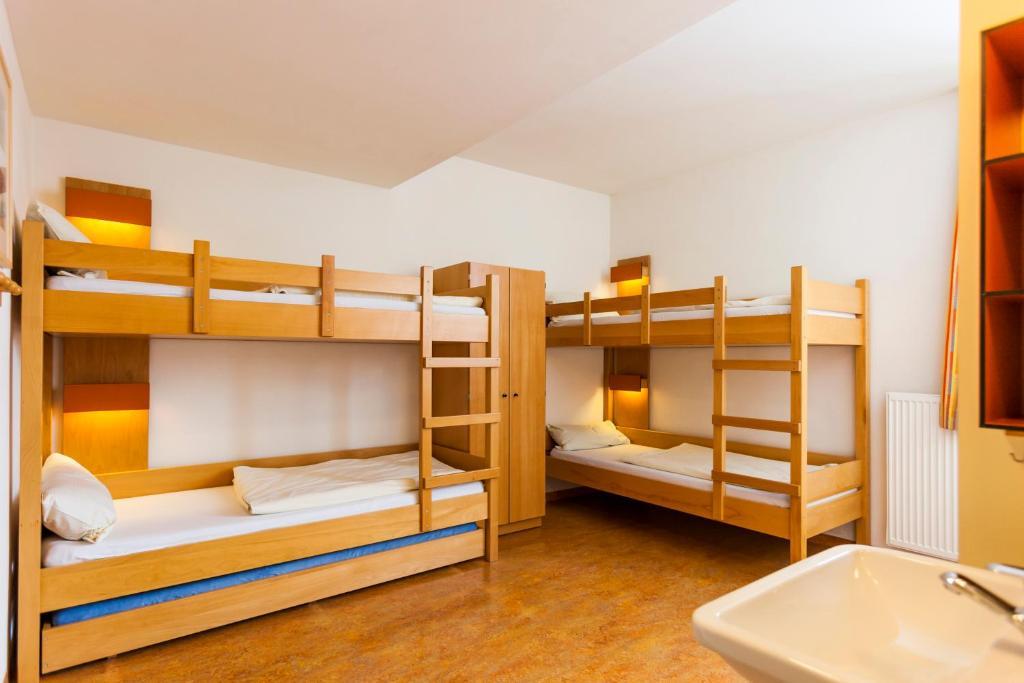 Jugendherberge Garmisch-Partenkirchen - Membership Required! Екстериор снимка